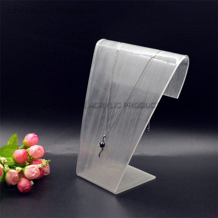 Acrylic Necklace Holder (3).jpg