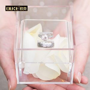 Boîte de bague de mariage de bijoux clair acrylique
